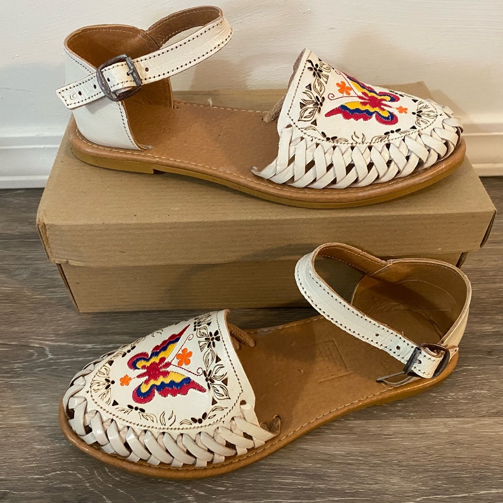 butterfly mexican style sandals - Picture 2 of 3